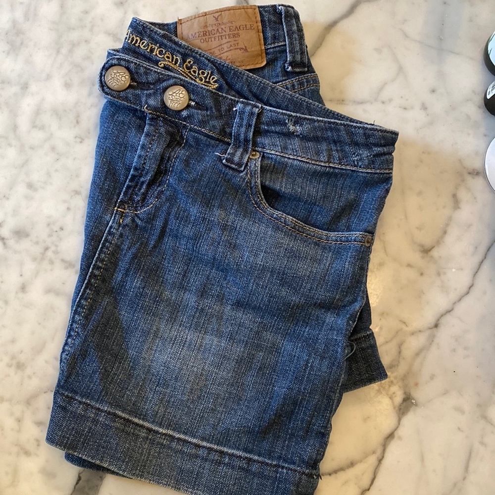 American Eagle, mini skirt, button/zip.